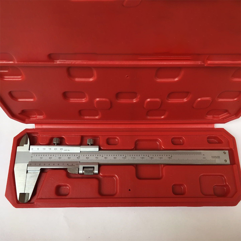 Vernier Calipers with Fine Adjustment